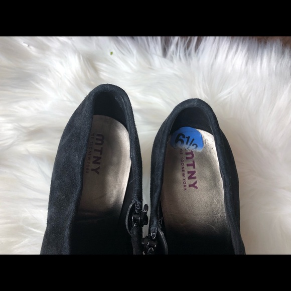 Like new Genuine leather boots ankle booties - Picture 8 of 15